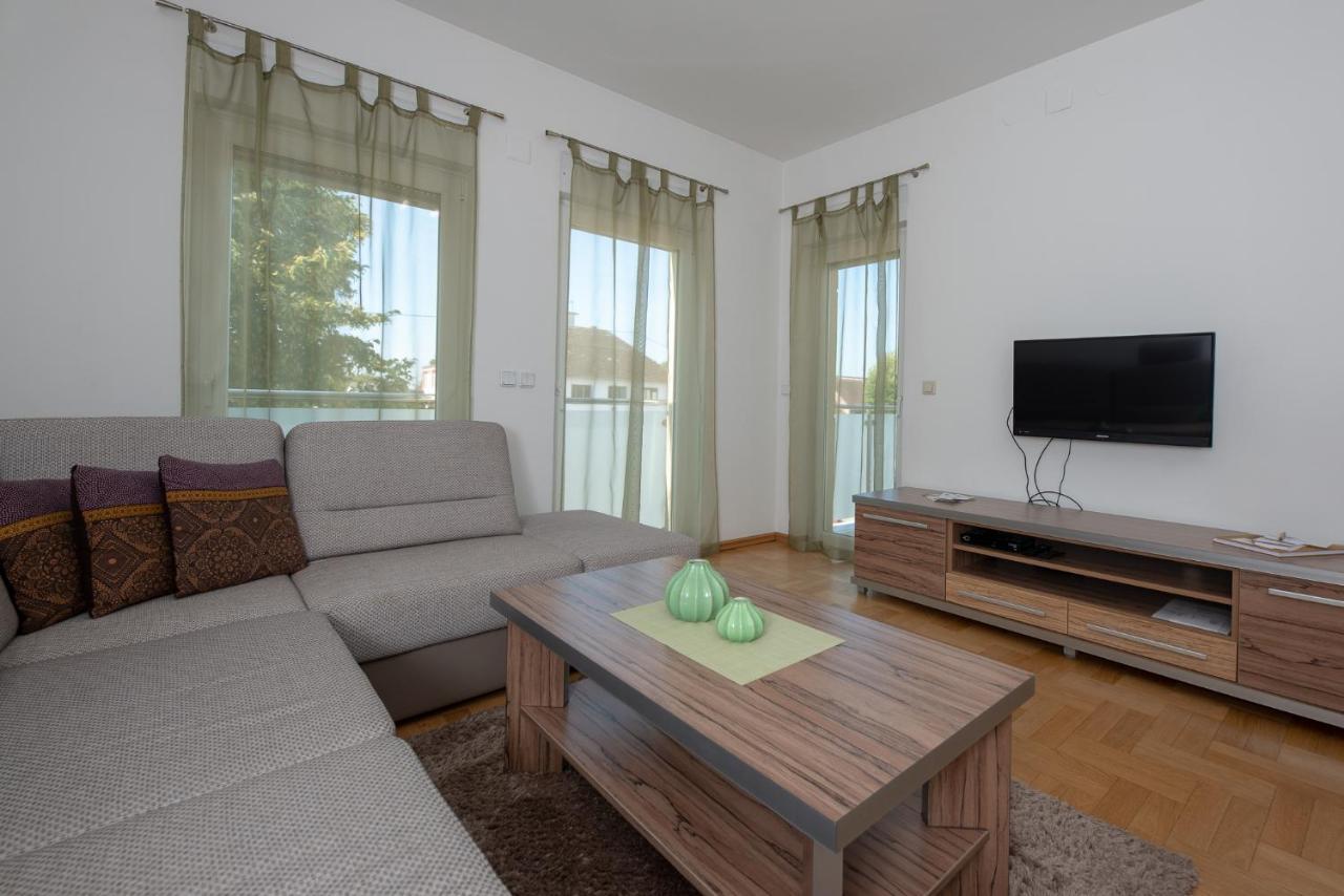 Apartmani Spoljar Zupanja Exterior photo